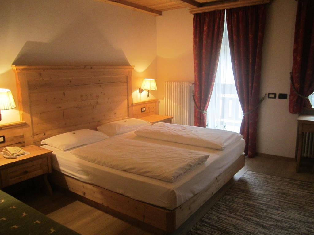 Hotel Corona Krone Selva di Val Gardena Chambre photo