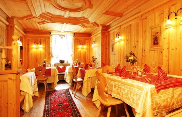 Hotel Corona Krone Selva di Val Gardena Extérieur photo